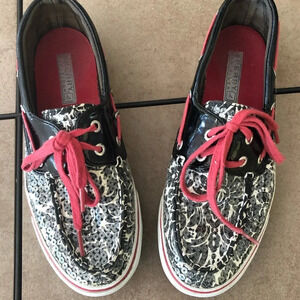 Sperry top-sliders for woman.  Size is a 6 medium.